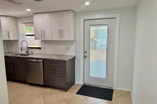 5734 Olive St, Sarasota, FL 34231 - Photo 6