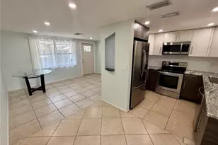 5734 Olive St, Sarasota, FL 34231 - Photo 12