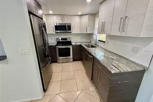 5734 Olive St, Sarasota, FL 34231 - Photo 14