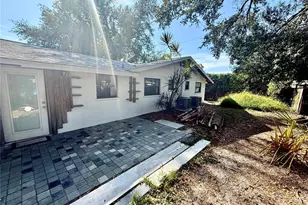 5734 Olive St, Sarasota, FL 34231 - Photo 2