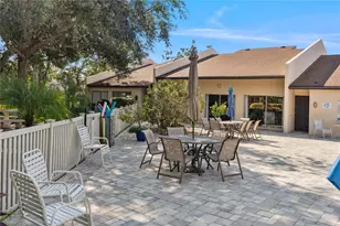 2401 Clubhouse Cir, Sarasota, FL 34232 - Photo 26