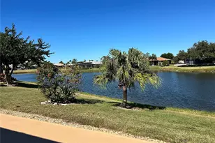 8611 51st Ave W, Bradenton, FL 34210 - Photo 4