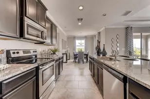 1817 Walnut Crk Dr, Kissimmee, FL 34744 - Photo 2