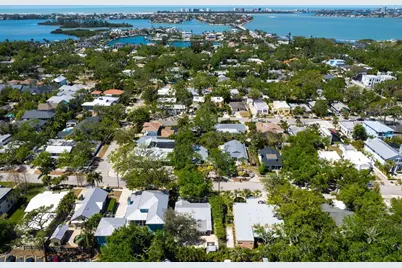 3629 Almeria Avenue, Sarasota, FL 34239 - Photo 32