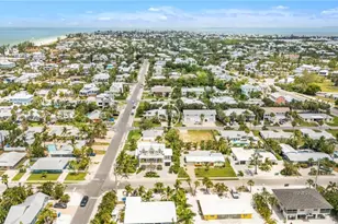 302 67th St, Holmes Beach, FL 34217 - Photo 36