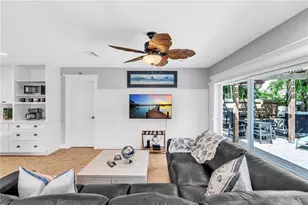 302 67th St, Holmes Beach, FL 34217 - Photo 10