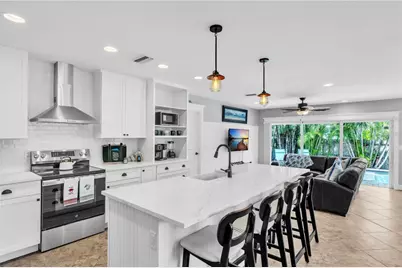302 67th Street, Holmes Beach, FL 34217 - Photo 4