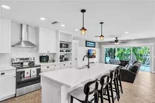 302 67th St, Holmes Beach, FL 34217 - Photo 4