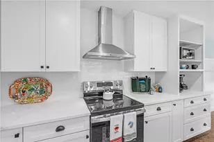 302 67th St, Holmes Beach, FL 34217 - Photo 22