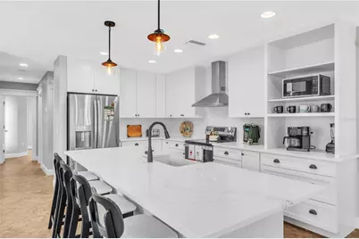 302 67th Street, Holmes Beach, FL 34217 - Photo 6