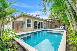 302 67th St, Holmes Beach, FL 34217 - Photo 4