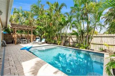 302 67th Street, Holmes Beach, FL 34217 - Photo 16