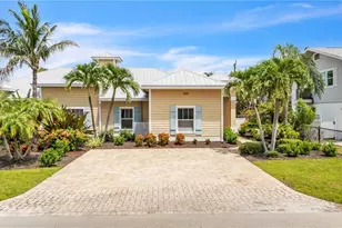 302 67th St, Holmes Beach, FL 34217 - Photo 1