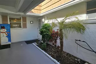 2009 Riverbluff Pkwy, Sarasota, FL 34231 - Photo 2