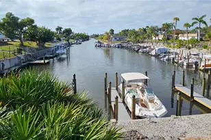 2009 Riverbluff Pkwy, Sarasota, FL 34231 - Photo 26