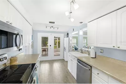 5603 1st Avenue Dr NW, Bradenton, FL 34209 - Photo 6