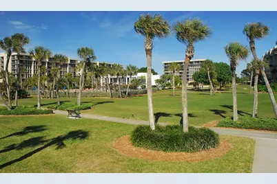 1095 Gulf Of Mexico Drive #502, Longboat Key, FL 34228 - Photo 58