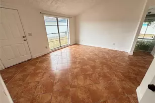 10101 Springtree Ct, Tampa, FL 33615 - Photo 6