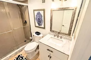 101 S Gulfstream Ave, Sarasota, FL 34236 - Photo 22