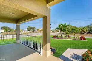 9477 Arnaz Cir, Port Charlotte, FL 33981 - Photo 4