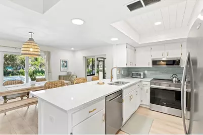 2641 Hyde Park Street, Sarasota, FL 34239 - Photo 18