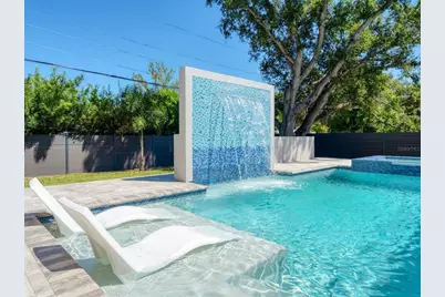 2467 Hyde Park Street, Sarasota, FL 34239 - Photo 2