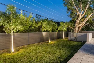 2467 Hyde Park St, Sarasota, FL 34239 - Photo 42