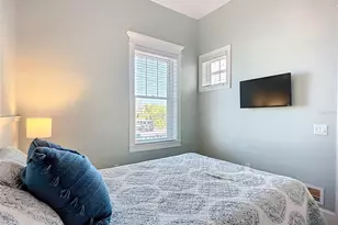 313 58th St, Holmes Beach, FL 34217 - Photo 20