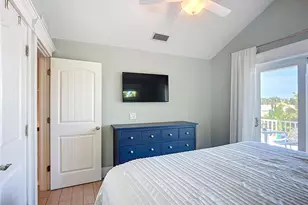 313 58th St, Holmes Beach, FL 34217 - Photo 32
