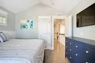 313 58th St, Holmes Beach, FL 34217 - Photo 30