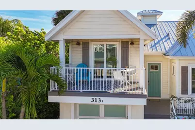 313 58th Street #B, Holmes Beach, FL 34217 - Photo 2