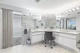 1800 Benjamin Franklin Dr, Sarasota, FL 34236 - Photo 20