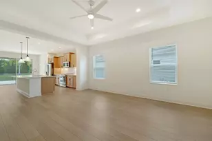 10105 Canaveral Cir, Sarasota, FL 34241 - Photo 12