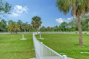 10105 Canaveral Cir, Sarasota, FL 34241 - Photo 54