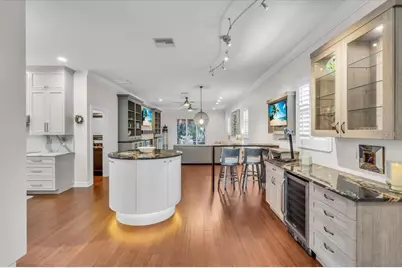 2224 Tami Sola Street, Sarasota, FL 34237 - Photo 6