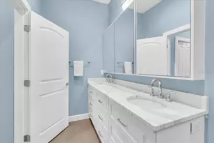 2224 Tami Sola St, Sarasota, FL 34237 - Photo 24