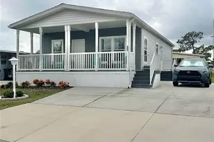 921 Faith Cir E, Bradenton, FL 34212 - Photo 2