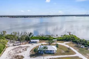 1015 Bayshore Dr, Terra Ceia, FL 34250 - Photo 62