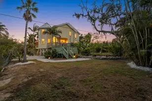 1015 Bayshore Dr, Terra Ceia, FL 34250 - Photo 82