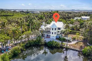 1015 Bayshore Dr, Terra Ceia, FL 34250 - Photo 1