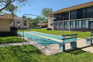 2763 Woodgate Ln, Sarasota, FL 34231 - Photo 20