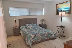 2763 Woodgate Ln, Sarasota, FL 34231 - Photo 14