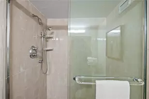 1212 Benjamin Franklin Dr, Sarasota, FL 34236 - Photo 26