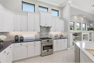 7060 Whitemarsh Circle, Lakewood Ranch, FL 34202 - Photo 14