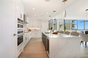 1035 Seaside Dr, Sarasota, FL 34242 - Photo 6