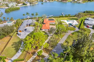 211 Louella Ln, Nokomis, FL 34275 - Photo 2