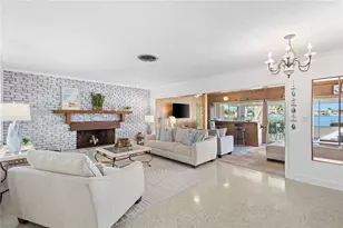 211 Louella Ln, Nokomis, FL 34275 - Photo 4