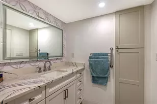 1750 Benjamin Franklin Dr, Sarasota, FL 34236 - Photo 32