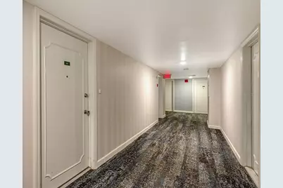 1750 Benjamin Franklin Drive #9F, Sarasota, FL 34236 - Photo 10