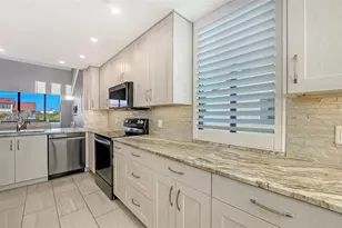 6265 Midnight Pass Rd, Sarasota, FL 34242 - Photo 16